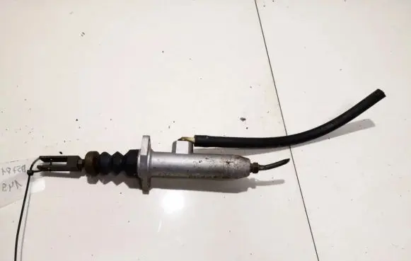 Audi 80 90 B3 Clutch master cylinder 893721401B