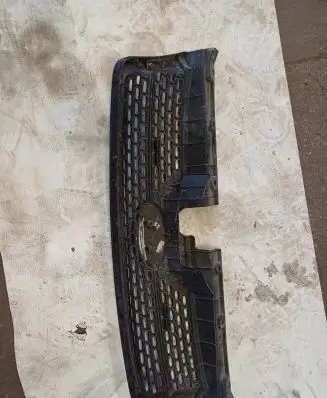 Hyundai Matrix Front bumper upper radiator grill 8656117400