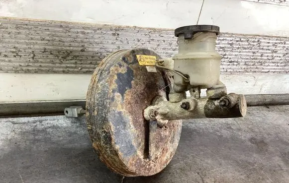 Opel Frontera A Brake booster 83405212