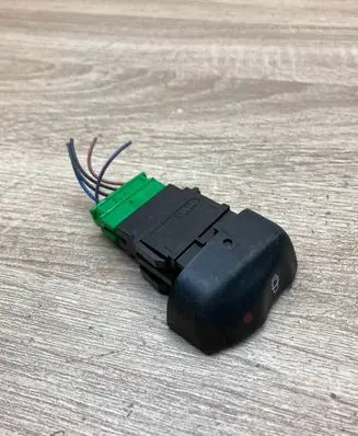 Renault Scenic I Central locking switch button 432970B
