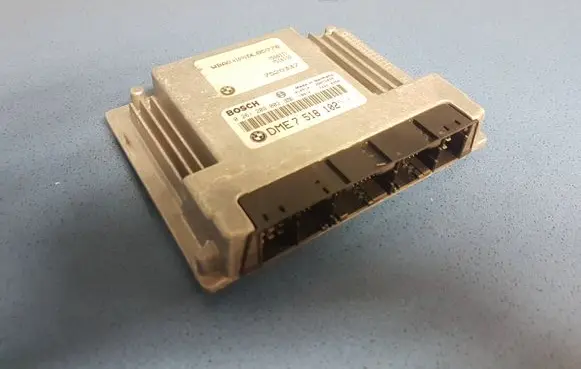 BMW 7 E65 E66 Engine control unit/module 7518102 7520337 0261209002