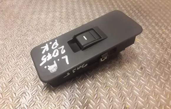 Land Rover Range Rover Sport L320 Electric window control switch YUD501070PVJ