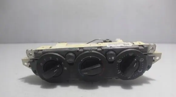 Ford Focus Interior fan control switch 