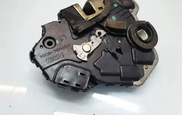 Toyota Corolla Verso E121 Front door lock 4J2006 4J2006Y4