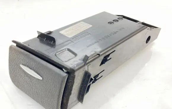 Mercedes-Benz E W211 Dashboard storage box/compartment A2116801952