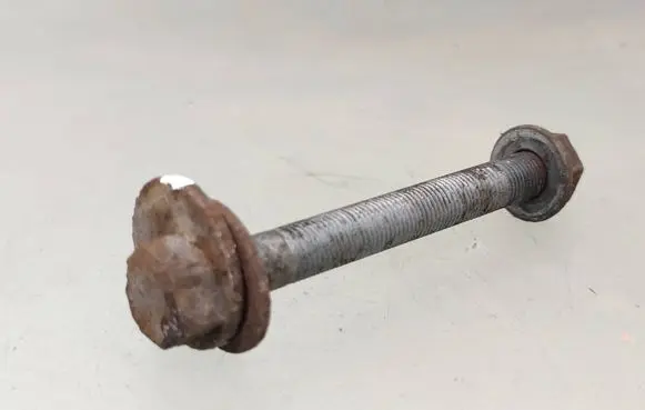 Mercedes-Benz Vito Viano W639 Rear suspension camber bolt 