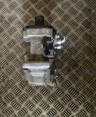 Toyota C-HR I Air conditioning (A/C) compressor (pump) ESB20C