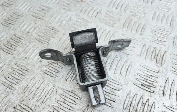Nissan Navara D23 Tailgate lock latch 