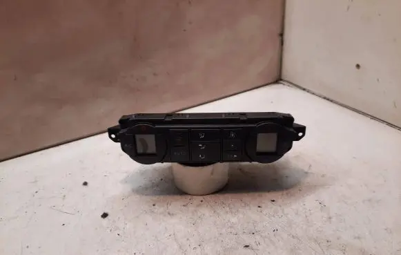Ford Focus C-MAX Climate control unit 3M5T18C612AH WNWA52420