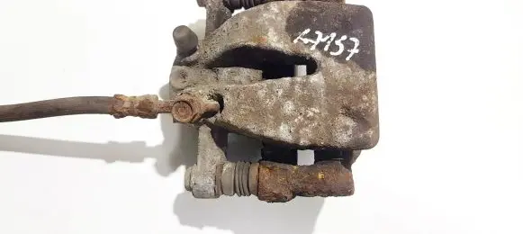 Toyota Avensis T250 Rear brake caliper y01339