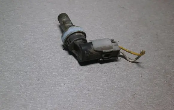 Smart ForTwo I Coolant temperature sensor A0005425118