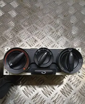 Audi A3 S3 8L Air conditioning/heating control unit 8L0819045A 654885K33 901510980000