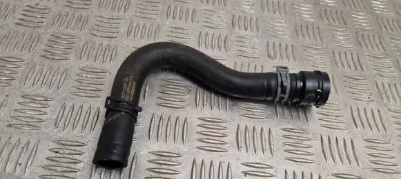 Volkswagen Golf VII Engine coolant pipe/hose