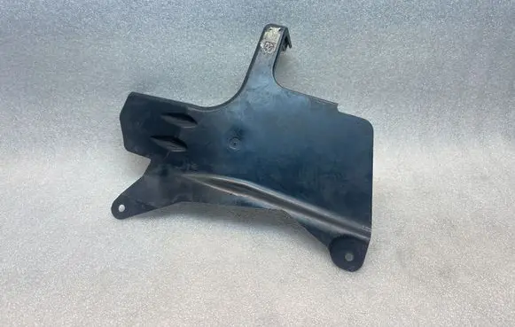 BMW 4 G22 G23 G24 G26 Engine splash shield/under tray 7340880 51717340880