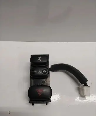 Toyota Land Cruiser (J100) Hazard light switch 55912-60160