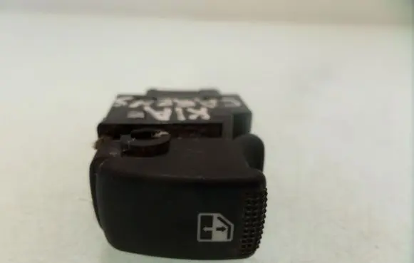 KIA Carens I Electric window control switch 020518