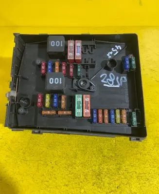 Volkswagen Scirocco Fuse box set RZ5R7P1K7