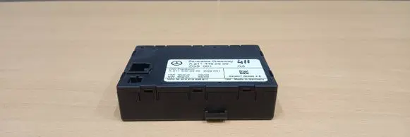 Mercedes-Benz E W211 Gateway control module A2115403545 A2114452500