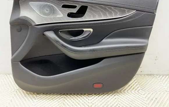 Mercedes-Benz CLS C257 Front door card panel trim 