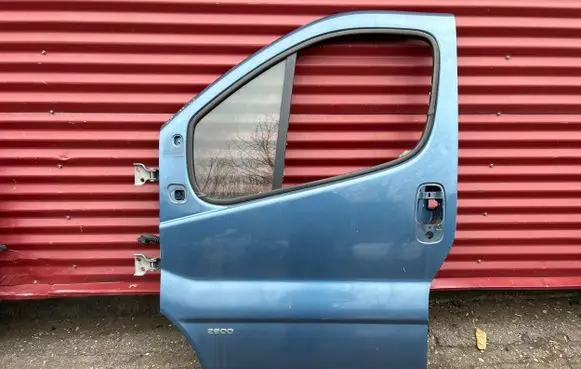 Opel Vivaro Front door