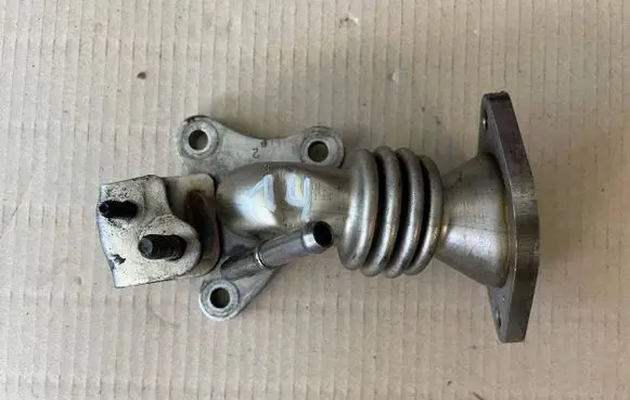 Mazda CX-5 EGR valve line/pipe/hose SH01