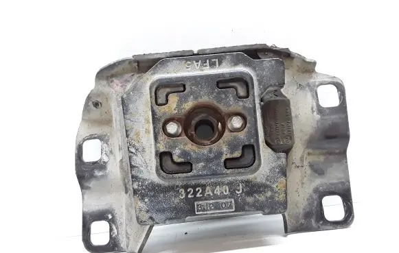 Volvo V50 Engine mount bracket 4N517M121FD 5M517M121MB