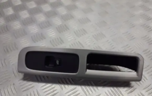 Volvo V50 Quarter vent window switch 306584480