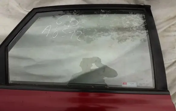 Mazda 626 Rear door window glass