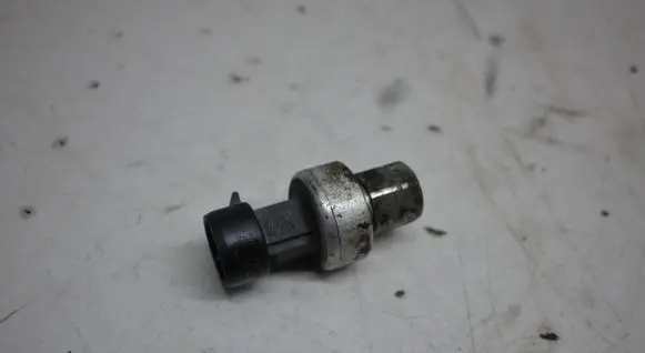 Opel Vivaro Air conditioning (A/C) pressure sensor 7700417506