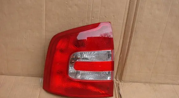 Skoda Octavia Mk2 (1Z) Rear/tail lights 1Z9945095B