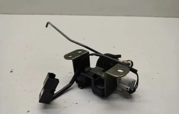 Hyundai Santa Fe Tailgate window lock/catch/latch 