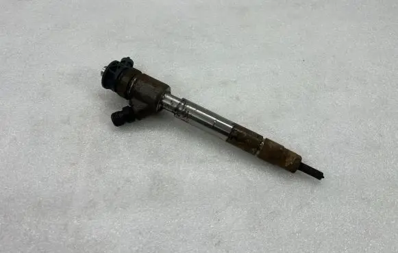 Fuel injector