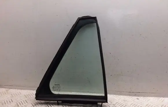 Toyota Avensis T270 Rear vent window glass 6818805070 6812305100 43R00048