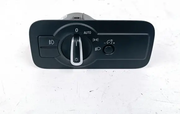 Volkswagen Touareg II Light switch 7P6941431E
