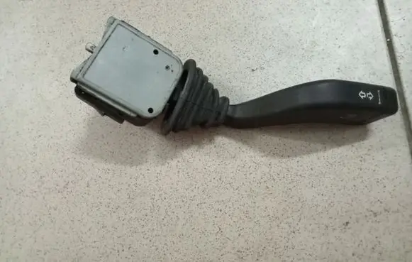 Opel Astra H Indicator stalk 6944268748097