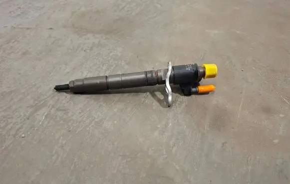 Fuel injector