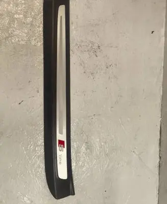 Audi Q7 4L Front sill trim cover 4L0853373E