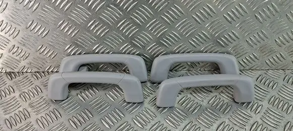 Hyundai i40 A set of handles for the ceiling 