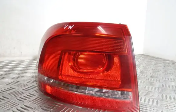 Volkswagen PASSAT B7 Rear/tail lights 3AF945095A 605121
