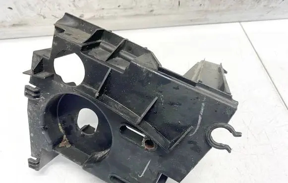 Citroen Xsara Picasso Battery box tray 9643582080