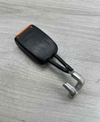 Audi A6 S6 C4 4A Rear seatbelt 8A0857740