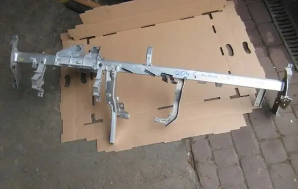 Mercedes-Benz C W204 Dashboard cross member/frame bar 