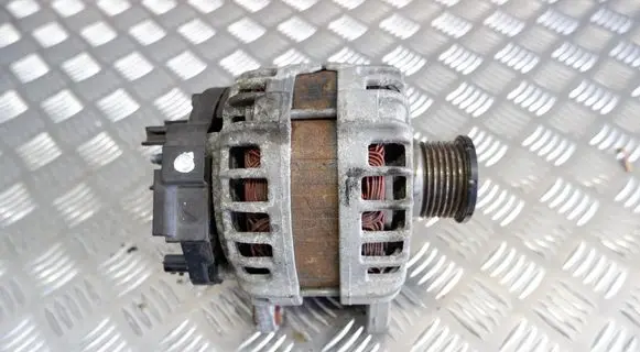 Nissan X-Trail T32 Generator/alternator 231004BE0A 150A