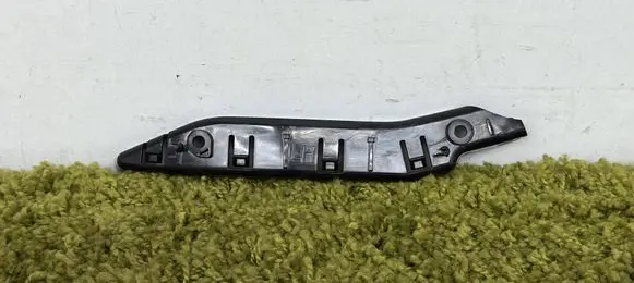 Tesla Model Y Front bumper mounting bracket 1493770-00-b
