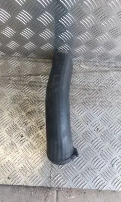 Coolant pipe/hose