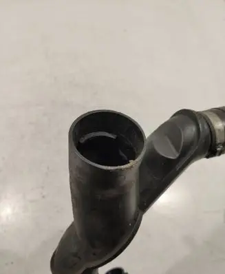 Peugeot 307 Oil fill pipe 9638323780