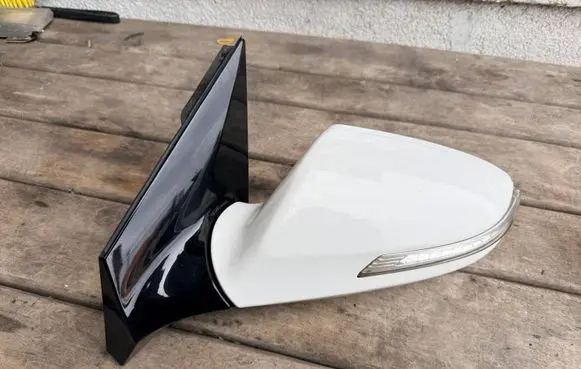 Hyundai i40 Front door electric wing mirror 023588 023589