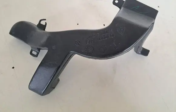 Chevrolet Corvette C7 Cabin air duct channel 10310996