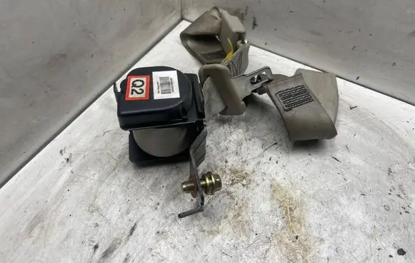 Hyundai Sonata Rear seatbelt H8860313RU1455