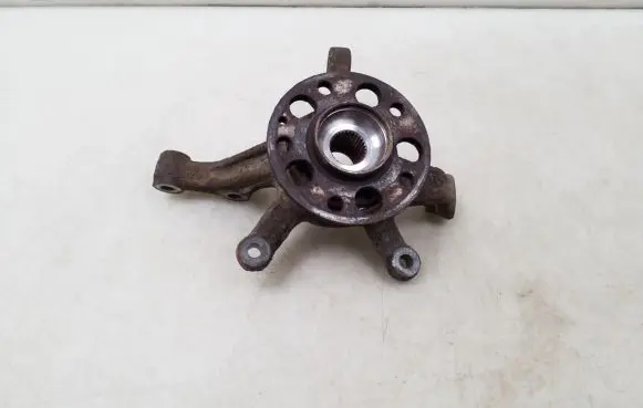 Mercedes-Benz B W245 Front wheel hub